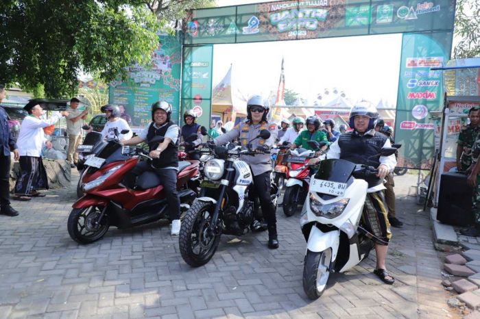 Riding to Muassis Ansor Jombang Turut Kampanyekan Safety Riding Bersama Kapolres dan Bupati Riding to Muassis Ansor Jombang Turut Kampanyekan Safety Riding Bersama Kapolres dan Bupati