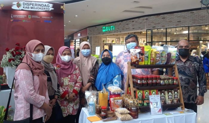 Produk UMKM Kabupaten Mojokerto Dapat Perhatian dari Pengunjung di Expo UMKM Kota Mojokerto