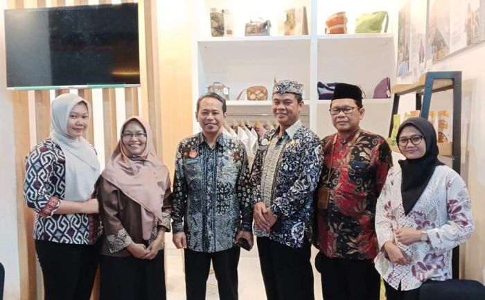 EMCL Dukung Pelaku UMKM Binaan Ikut Tuban Fair 2025