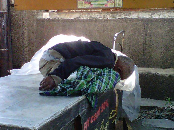 Makelar Angkot Meninggal Sujud