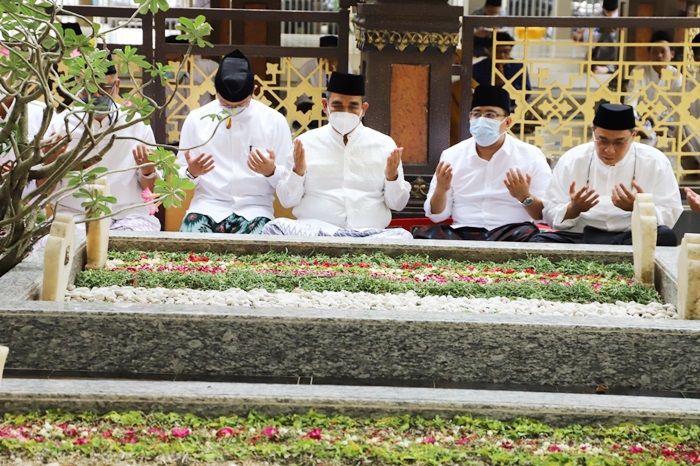 Napak Tilas Resolusi Jihad, Wakil Ketua MPR RI Ziarah ke Makam Pendiri NU KH Hasyim Asy