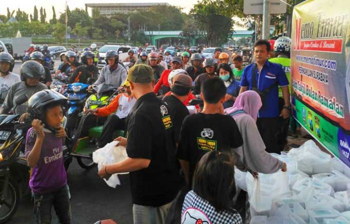 Kabiro Surabaya Memo Timur Bagikan 1000 Takjil Gratis