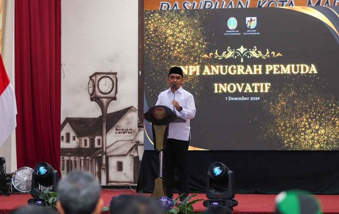 Plt Wali Kota Pasuruan Hadiri Malam Anugerah KNPI Pemuda Inovatif 2024