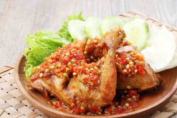 Rekomendasi Restoran di Surabaya yang Sajikan Makan Khas Jawa Timur