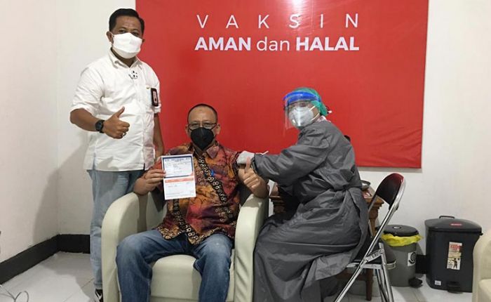 Anggota DPRD Gresik Jalani Vaksinasi Covid-19