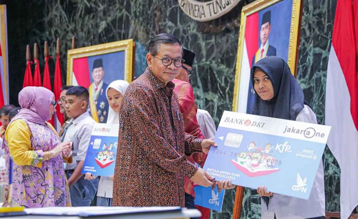 Bank DKI Salurkan KJP Plus Tahap I 2025 ke 707.622 Siswa