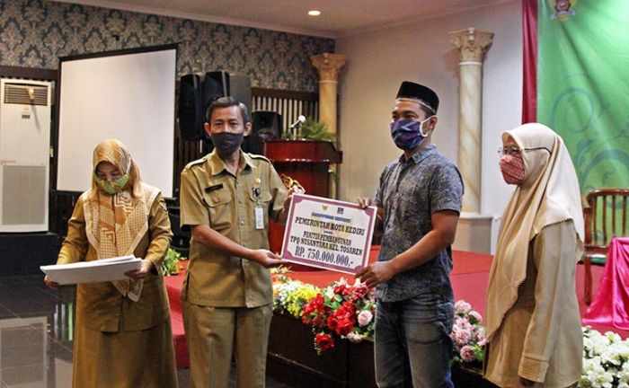 Dari APBD, Pemkot Kediri Berikan Dana Hibah Bidang Keagamaan Lebih dari 10 M