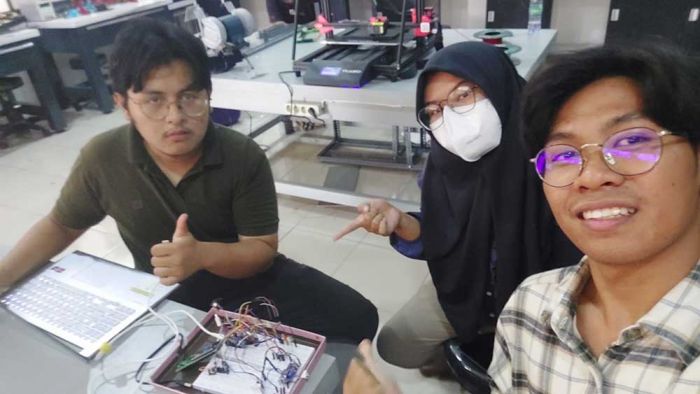 Hebat, Mahasiswa ITS Ciptakan Gelang Sensor Pintar untuk Cegah Kecelakaan Kerja