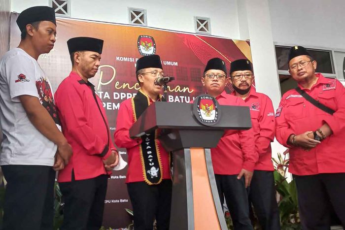 PDIP Kota Batu Daftarkan 30 Bacaleg ke KPU, Targetkan 10 Kursi