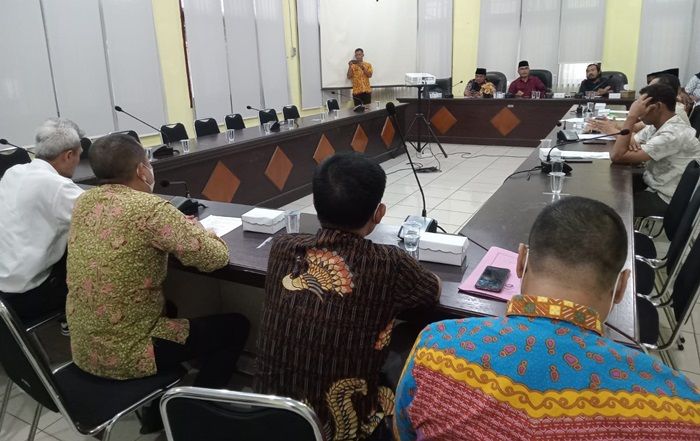 Pembahasan R-APBD Bangkalan 2021 Alot, Timgar dan Banggar DPRD Gelar Rapat Tertutup