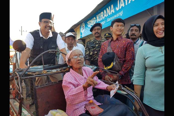 Masuk Pasar Rogojampi Banyuwangi, Gus Ipul Kenang Jasa Basofi Soedirman