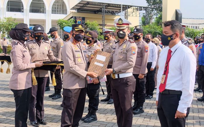 Kapolresta Sidoarjo Apresiasi Prestasi Personel dan Warga Sipil Saksi Pengeroyokan Anggota TNI