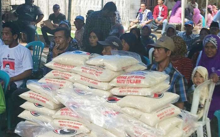 Usai Fogging, Perindo Bagikan Sembako di Bojonegoro