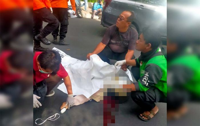 Kecelakaan Libatkan 2 Motor dan 1 Mobil di Depan Taman Flora, Seorang Remaja Perempuan Tewas