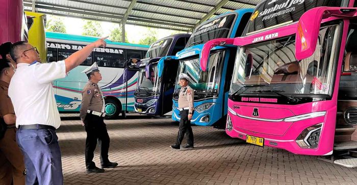 Polres Pasuruan Ramp Check Bus Pariwisata Jelang Nataru 2025/2026