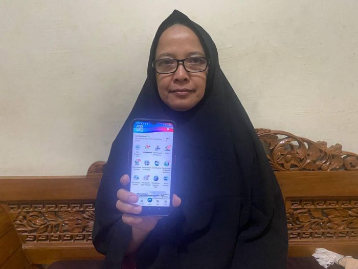 Jemaah Haji Tenang Berkat Terlindungi Kemudahan Program JKN Jemaah Haji Tenang Berkat Terlindungi Kemudahan Program JKN