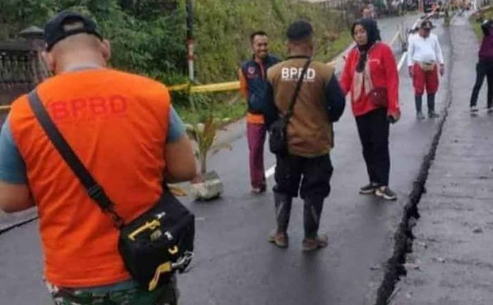 Teridentifikasi 17 Titik Jalan Amblas, Dinas PU Bina Marga Kabupaten Malang Segera Drop Material