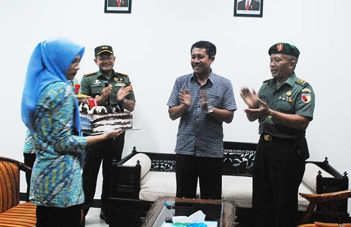 Ultah, Ketua DPRD Ngawi Dapat Kejutan dari Dandim