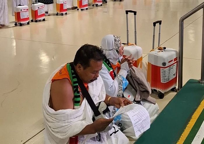 Haru Jemaah Haji Indonesia Tiba di Jeddah, Ada yang Langsung Sujud Syukur