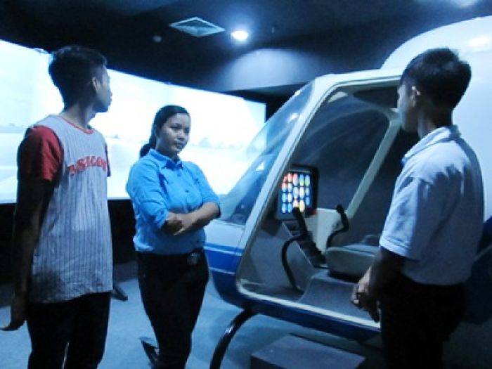 Wahana Simulator Penerbangan untuk Umum Hadir di Surabaya