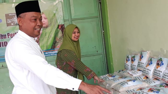 Ketua Muslimat Bangkalan Terima Bantuan dari H. Syafiuddin Asmoro