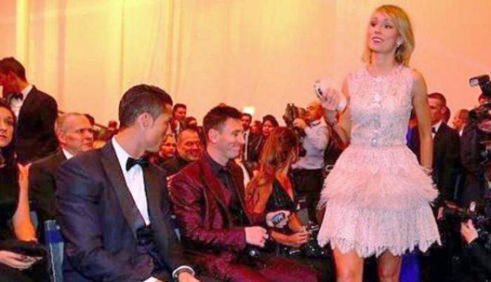 Messi dan CR7 Melirik Kecantikan Wanita ini Saat Perhelatan Ballon d