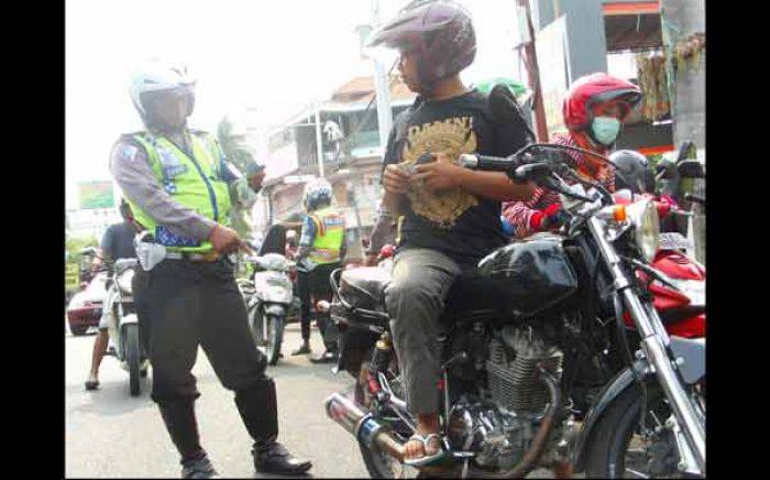 15 Menit Operasi, Satlantas Polres Tulungagung Tilang 60 Motor