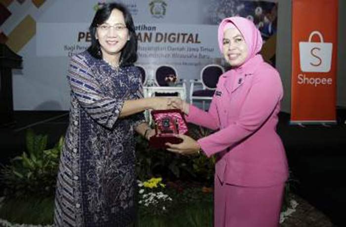 Gandeng Ditjen IKM Kemenperin, Bhayangkari Jatim Gelar Pelatihan Pemasaran Digital