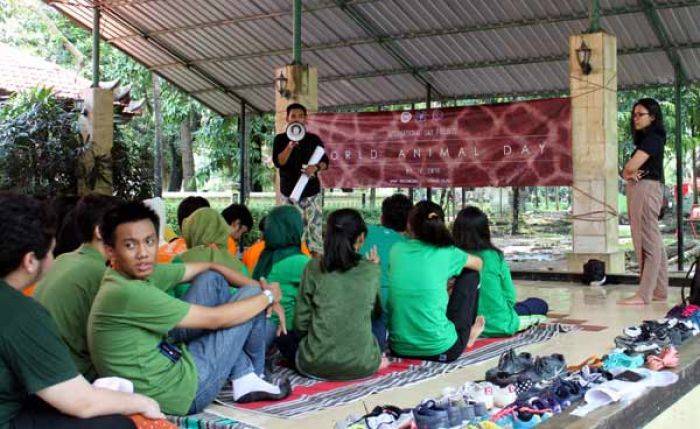 Program Studi Hubungan Internasional FISIP Unair Gelar Ospek Edukatif