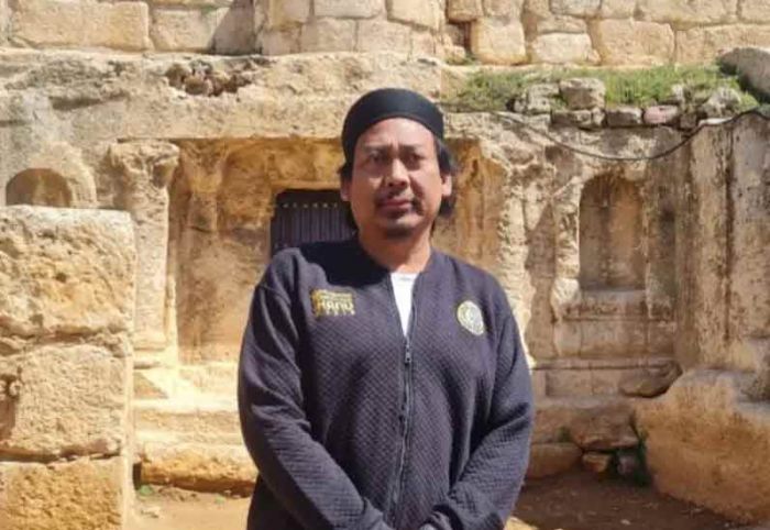 Yang Ilahi dan Yang Insani di Jalan Kramat