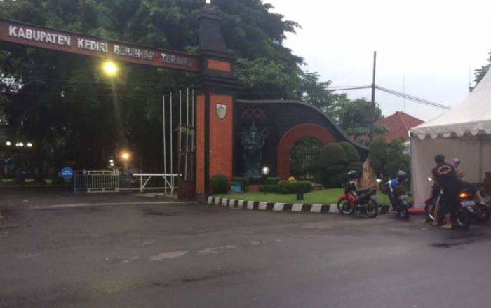 Pemkab Kediri Protes Pemkot terkait Penutupan Jalan Alun-alun untuk Festival