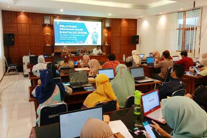 Siap Pasarkan Produk secara Online, Puluhan Pelaku UMKM di Tuban ikuti Pelatihan