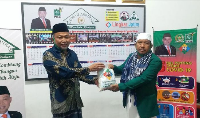 Terima Baksos, Tokoh Bangsel Minta Syafiuddin Tingkatkan IPM dan Infrastruktur