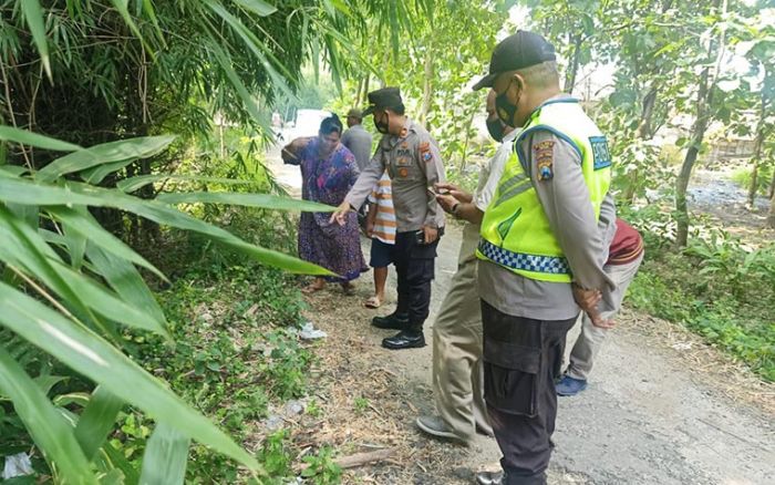 Astaghfirullah, Sesosok Bayi Ditemukan Tergeletak di Pinggir Jalan Desa Banjaragung Tuban