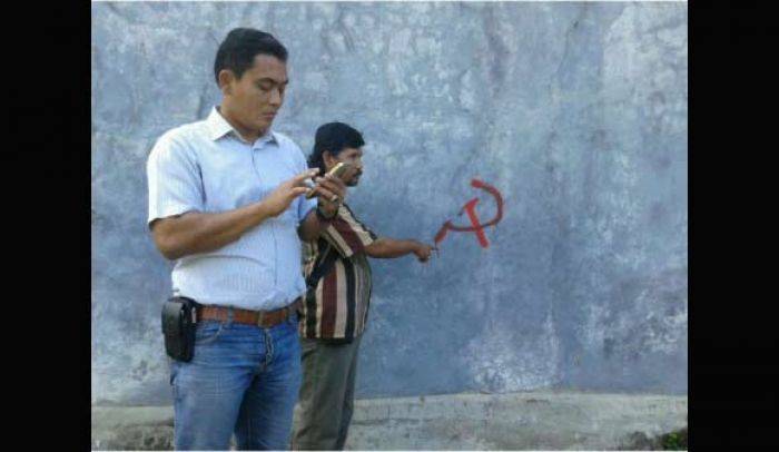 Geger Corat-coret Gambar Palu Arit di Sampang 