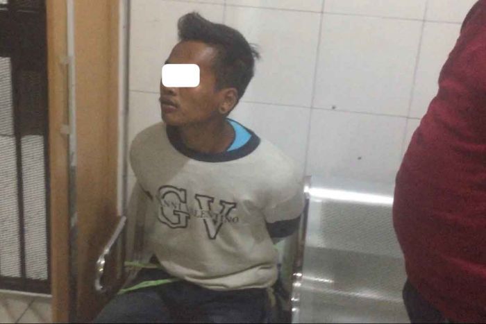 Seorang Pengamen Mabuk di Surabaya Merengek Minta Pulang Usai Ditangkap Polisi