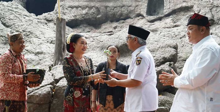 Hadiri Doa Tutup Tahun 2025 Lintas Umat, Gus Qowim Bilang Begini