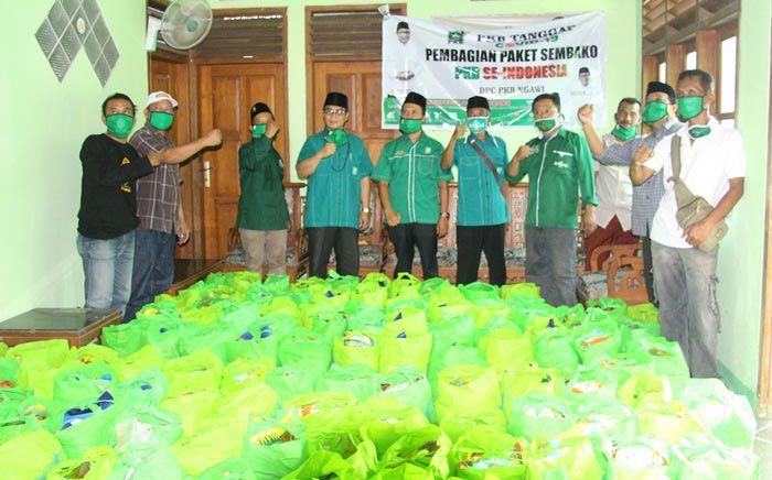Peduli Warga Terdampak, PKB Ngawi Bagikan 2.000 Paket Sembako di 217 Desa