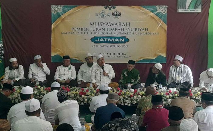 Imam Qusyairi Syam dan Hasan Nailul Ilmi Nakhodai Jatman Situbondo Imam Qusyairi Syam dan Hasan Nailul Ilmi Nakhodai Jatman Situbondo