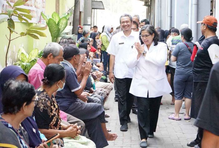 Pj Wali Kota Kediri Tinjau Penyaluran Bantuan Pangan Cadangan Beras Pemerintah Tahap 3