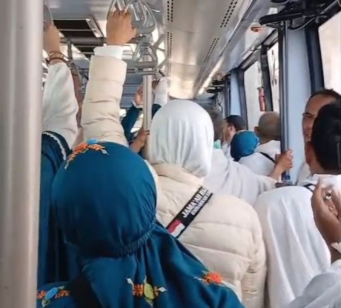 CJH Bangkalan Kloter 72 dan 73 Tiba di Jeddah, Seluruh Jemaah Dilaporkan Sehat