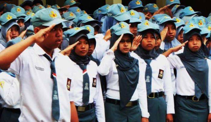 Pertahankan Pendidikan Gratis SMA/SMK, Pemkot Surabaya Usulkan melalui Prolegnas