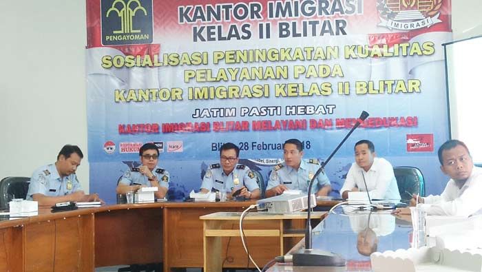 Tak Main-main Perangi Calo, Kanim Kelas II Blitar Beri Paspor Gratis Bagi Warga