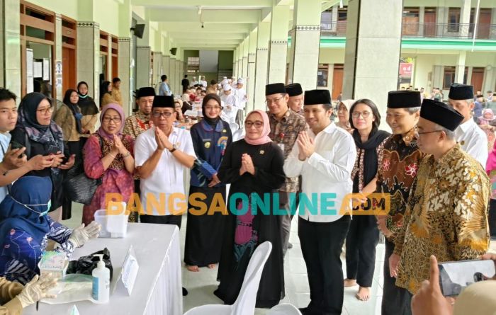 Menteri PMK dan PPPA Kunjungi Ponpes Al Falah Kediri, Tekankan Kesehatan Menteri PMK dan PPPA Kunjungi Ponpes Al Falah Kediri, Tekankan Kesehatan