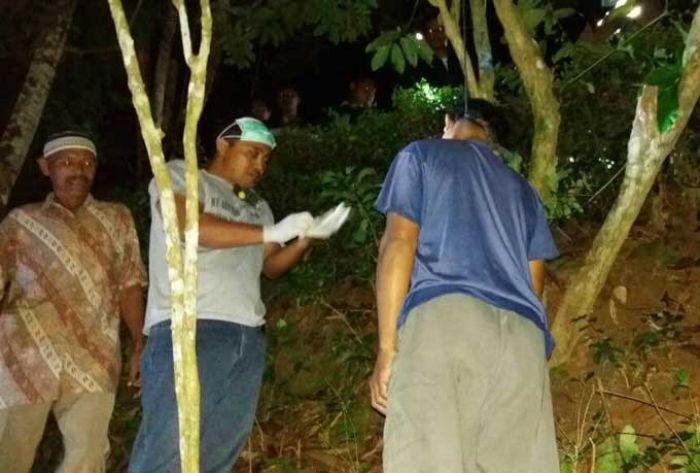 Ditinggal Tarawih Istri, Lelaki Paruh Baya di Tulakan Pacitan Akhiri Hidupnya dengan Gantung Diri