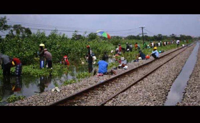 Banjir di Babat Lamongan jadi Berkah Bagi Pemancing