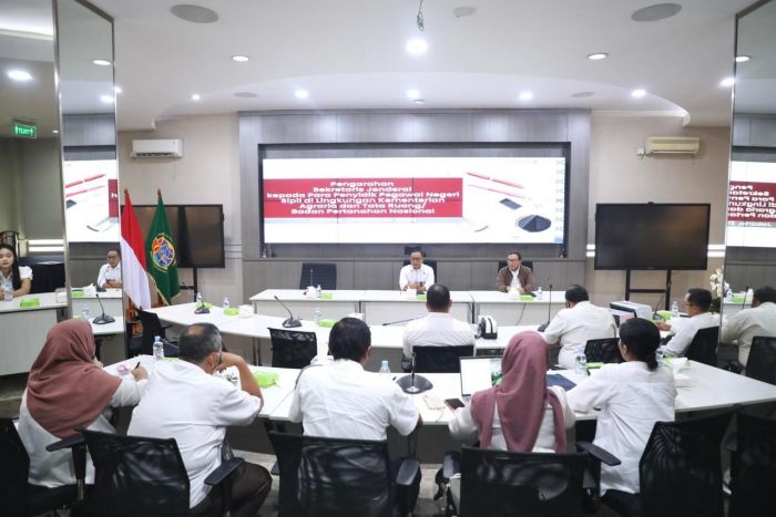 Pertemuan Perdana, Sekjen ATR BPN Harapkan Peran Penyidik PNS dalam Penegakan Hukum Internal Pertemuan Perdana, Sekjen ATR BPN Harapkan Peran Penyidik PNS dalam Penegakan Hukum Internal