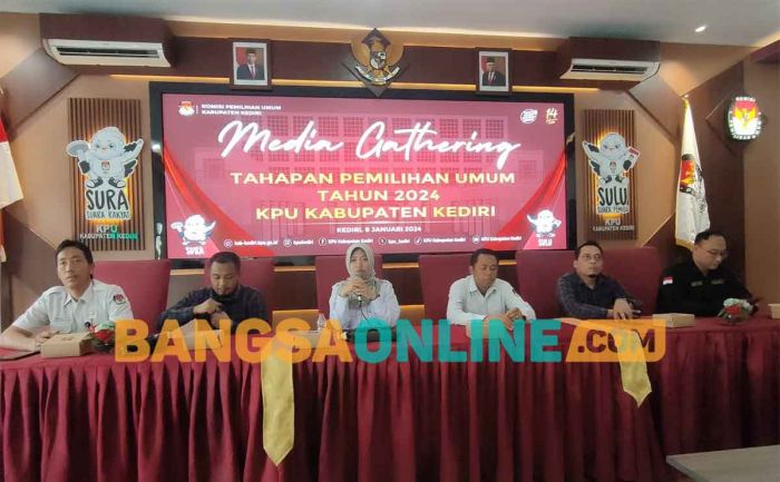 Enggan Diliput, Ketua KPU Kabupaten Kediri Minta Maaf