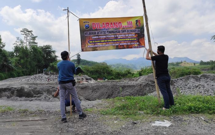 Polisi Sidak Tambang Pasir Liar Aliran Lahar Gunung Kelud, Truk-Truk Masih Lalu-lalang