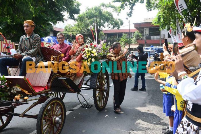 Kirab Pataka Meriahkan Hari Jadi Kabupaten Tulungagung ke-819, Begini Pesan Pj Bupati